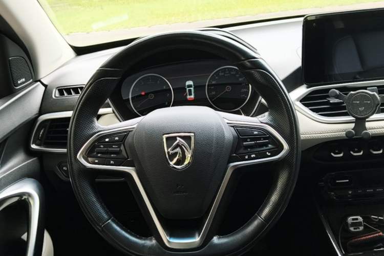 Used Baojun 530 2018 1.5T DCT Flagship Version China V Emission Standard Steering Wheel