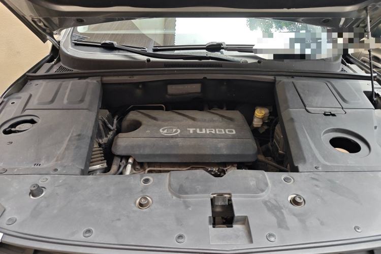 Used Baojun 530 2018 1.5T DCT Flagship Version China V Emission Standard Engine Bay