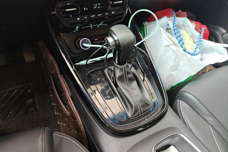 Used Baojun 530 2018 1.5T DCT Flagship Version China V Emission Standard Gear Lever