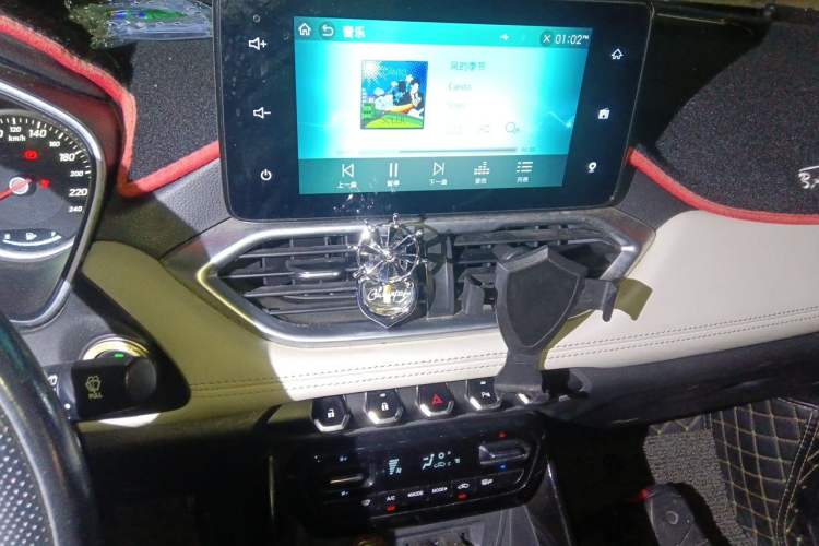 Used Baojun 530 2018 1.5T DCT Flagship Version China V Emission Standard Audio And AC Panel