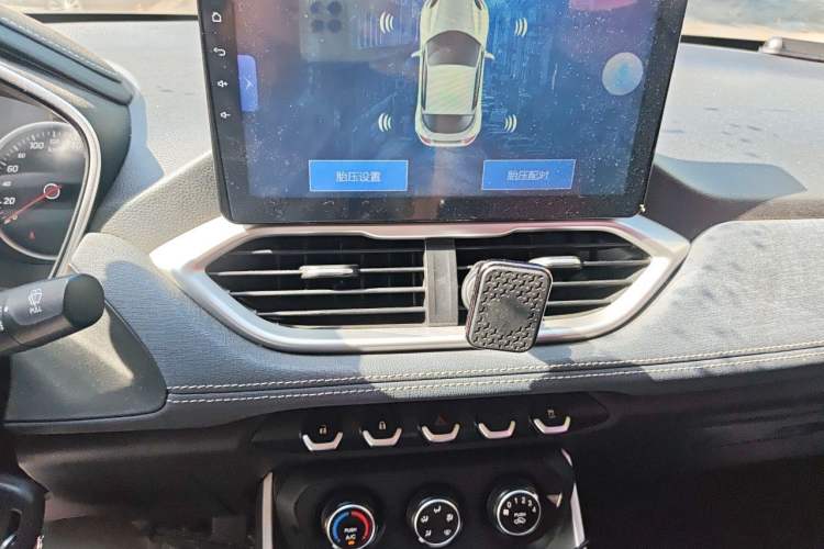 Used Baojun 530 2018 1.5T Manual Comfort Version China V Audio And AC Panel