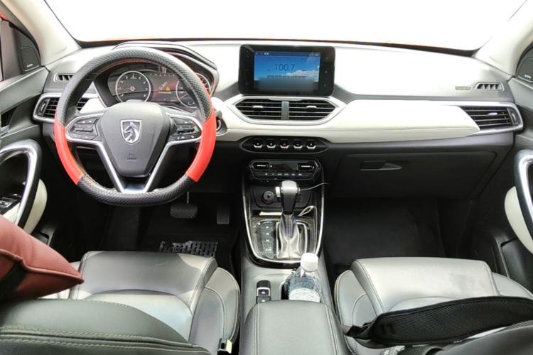 Used Baojun 530 2018 1.5T DCT Flagship Version China V Emission Standard Center Console