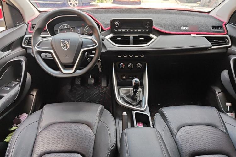 Used Baojun 530 2018 1.5T Manual Comfort Version China V Center Console