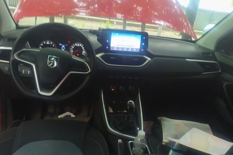 Used Baojun 530 2018 1.5T Manual Elite Version China V Center Console