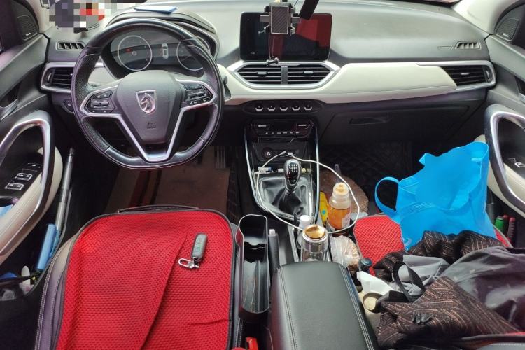 Used Baojun 530 2018 1.5T Manual Prestige Version China V Center Console