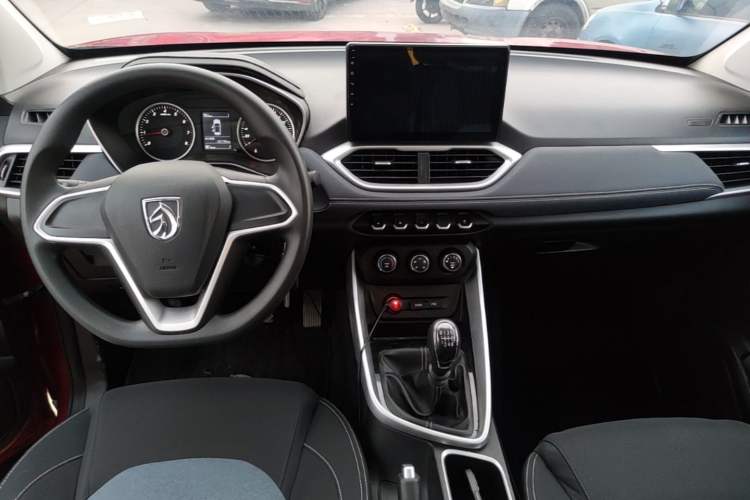 Used Baojun 530 2018 1.5T Manual Comfort Version China V Center Console