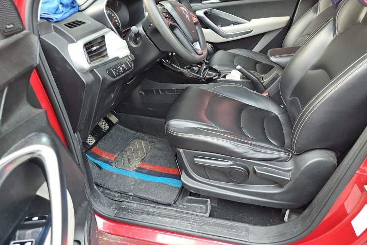 Used Baojun 530 2018 1.5T Manual Luxury Version National V Driver Seat