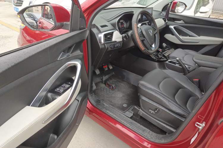 Used Baojun 530 2018 1.5T Manual Prestige Version China V Driver Seat