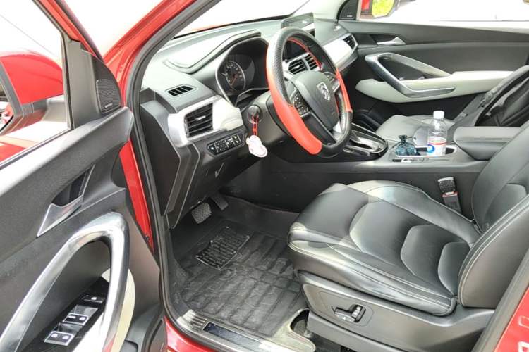 Used Baojun 530 2018 1.5T DCT Flagship Version China V Emission Standard Driver Seat