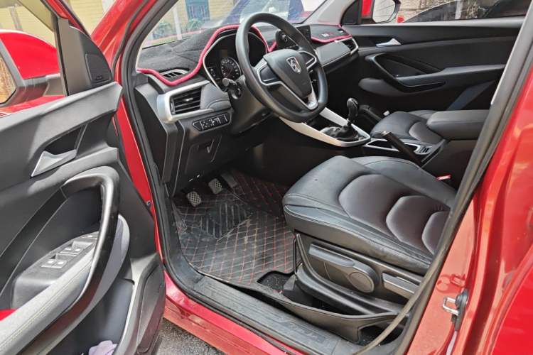 Used Baojun 530 2018 1.5T Manual Comfort Version China V Driver Seat