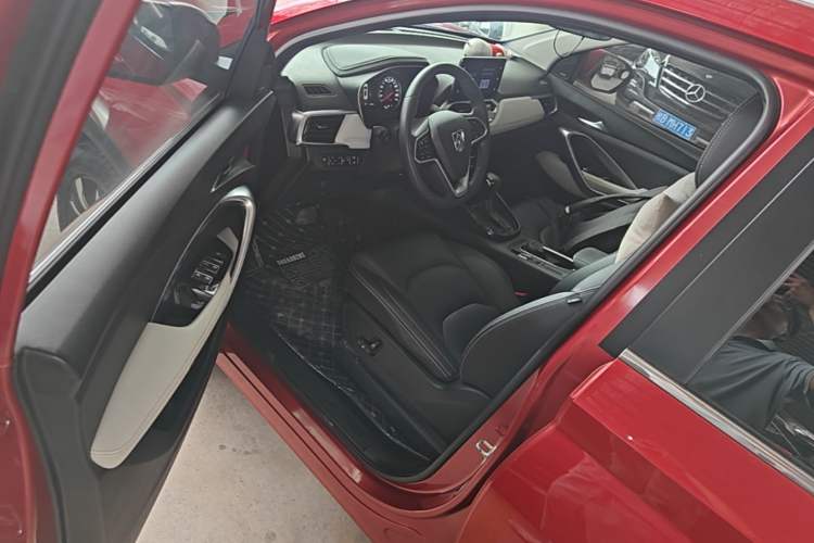 Used Baojun 530 2018 1.5T DCT Flagship Version China V Emission Standard Driver Seat