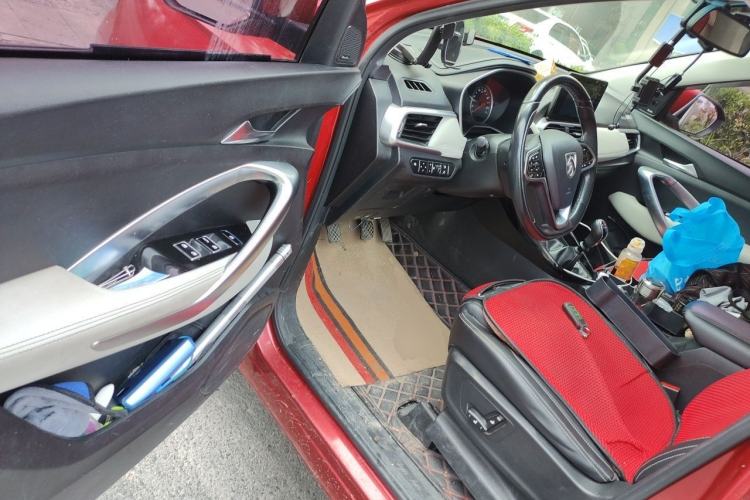 Used Baojun 530 2018 1.5T Manual Prestige Version China V Driver Seat