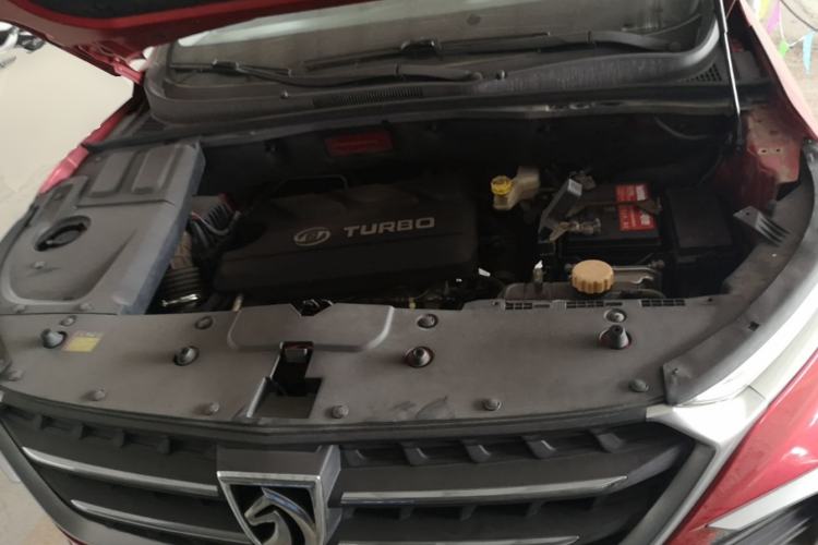 Used Baojun 530 2018 1.5T DCT Flagship Version China V Emission Standard Engine Bay