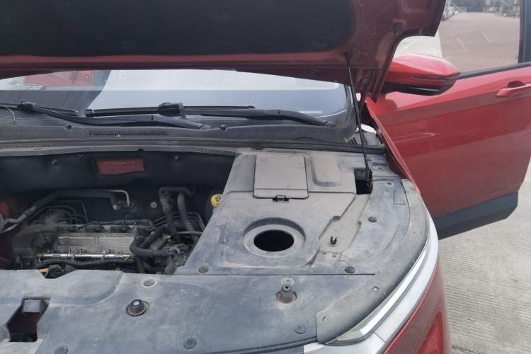 Used Baojun 530 2018 1.8L Automatic Elite Version China V Emission Standard Engine Bay Left