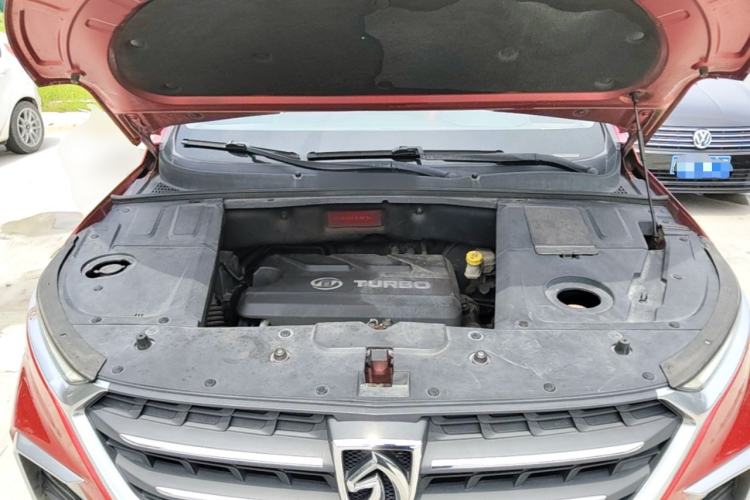 Used Baojun 530 2018 1.5T DCT Flagship Version China V Emission Standard Engine Bay