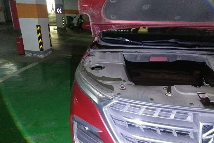 Used Baojun 530 2018 1.5T DCT Flagship Version China V Emission Standard Engine Bay Right