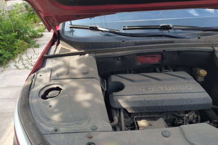 Used Baojun 530 2018 1.5T Manual Prestige Version China V Engine Bay Right