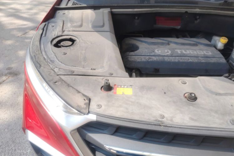 Used Baojun 530 2018 1.5T DCT Flagship Version China V Emission Standard Engine Bay Right