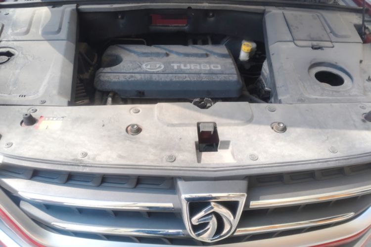 Used Baojun 530 2018 1.5T DCT Flagship Version China V Emission Standard Engine Bay