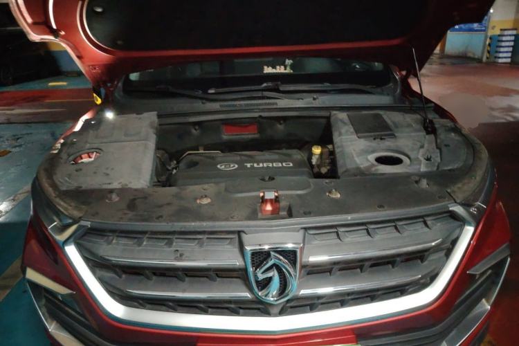 Used Baojun 530 2018 1.5T DCT Flagship Version China V Emission Standard Engine Bay