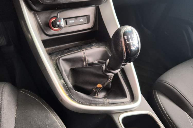 Used Baojun 530 2018 1.5T Manual Comfort Version China V Gear Lever