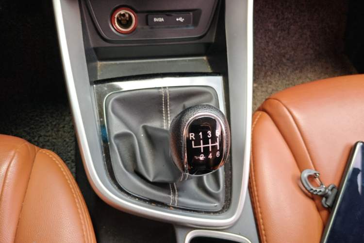 Used Baojun 530 2018 1.5T Manual Elite Version China V Gear Lever