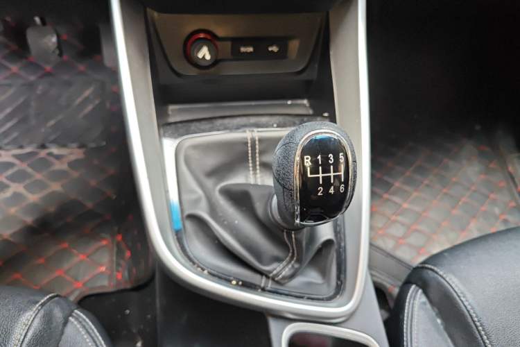 Used Baojun 530 2018 1.5T Manual Comfort Version China V Gear Lever