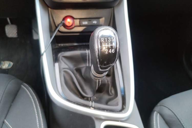 Used Baojun 530 2018 1.5T Manual Comfort Version China V Gear Lever