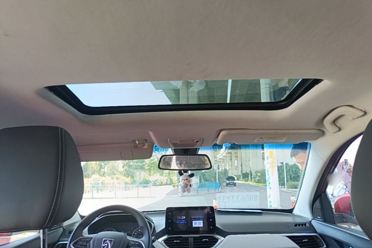 Used Baojun 530 2018 1.5T Manual Luxury Version National V Headliner