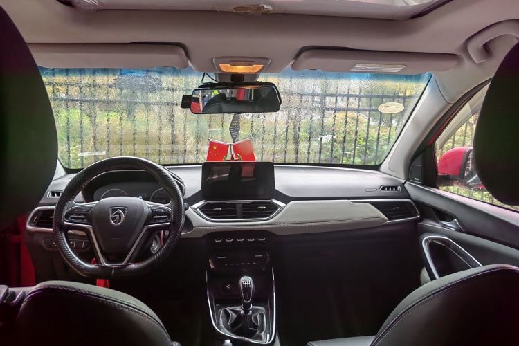 Used Baojun 530 2018 1.5T Manual Luxury Version National V Interior 1