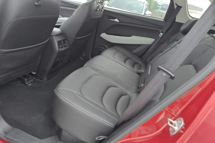 Used Baojun 530 2018 1.5T Manual Prestige Version China V Interior 1