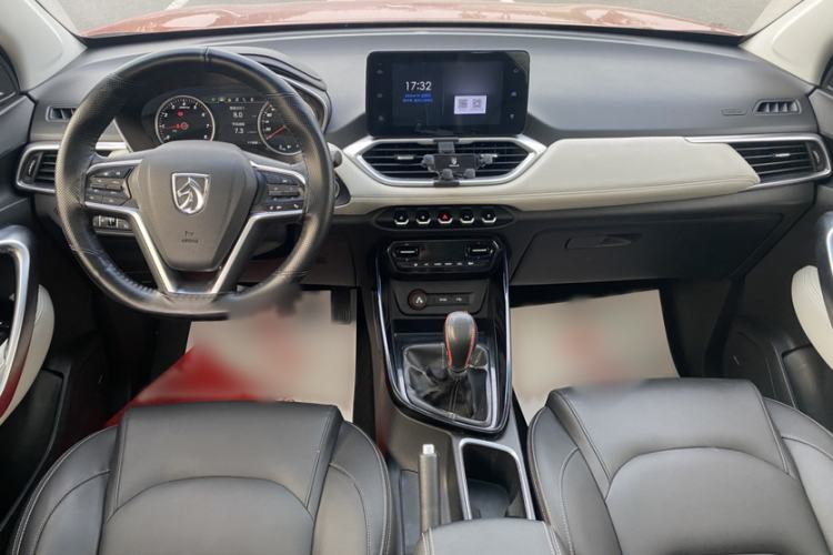 Used Baojun 530 2018 1.5T Manual Prestige Version China V Interior 1