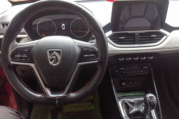 Used Baojun 530 2018 1.5T Manual Luxury Version National V Interior 2
