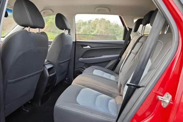 Used Baojun 530 2018 1.5T Manual Elite Version China V Interior 2