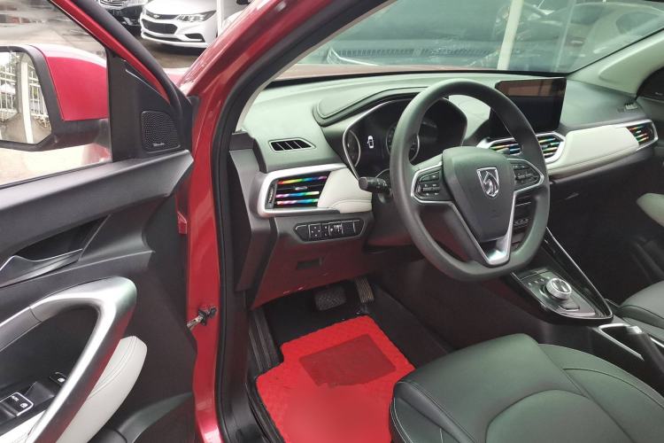 Used Baojun 530 2018 1.8L Automatic Luxury Version China V Interior 3