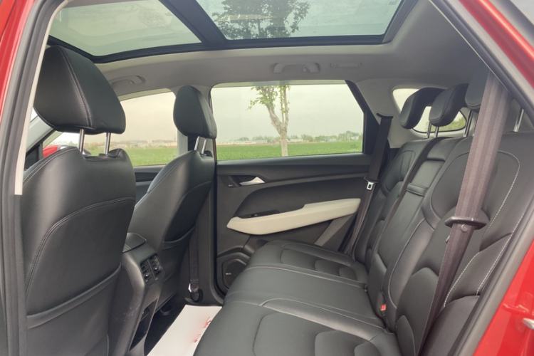 Used Baojun 530 2018 1.5T Manual Prestige Version China V Interior 3