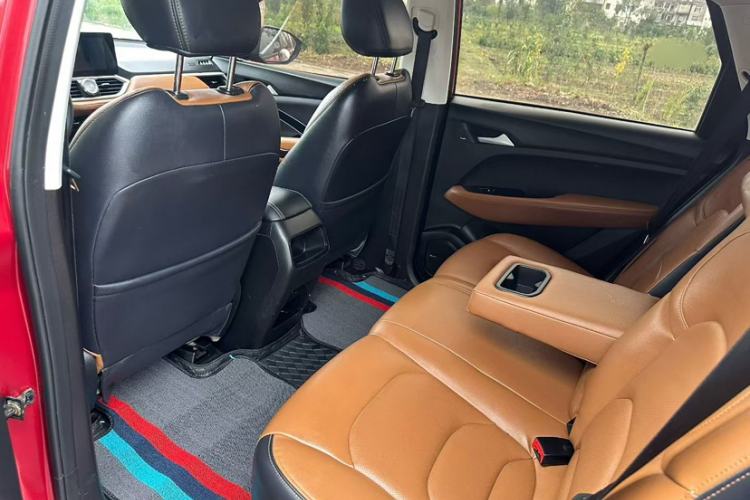 Used Baojun 530 2018 1.5T Manual Elite Version China V Interior 3
