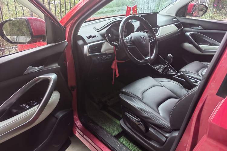 Used Baojun 530 2018 1.5T Manual Luxury Version National V Interior 4