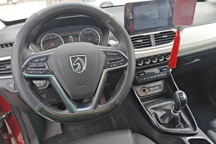 Used Baojun 530 2018 1.5T Manual Prestige Version China V Interior 5