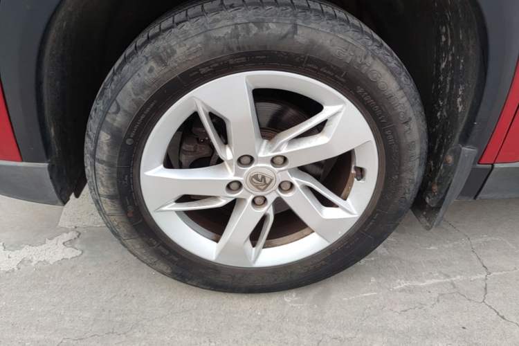 Used Baojun 530 2018 1.5T Manual Comfort Version China V Left Front Wheel Hub