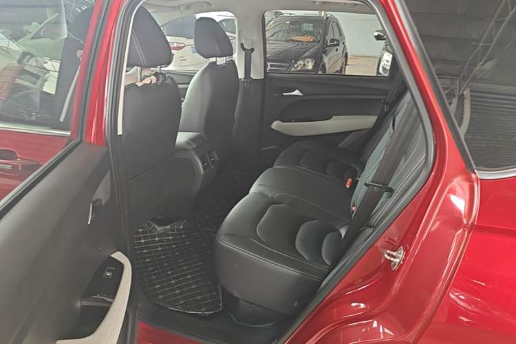 Used Baojun 530 2018 1.5T DCT Flagship Version China V Emission Standard Left Rear Seat