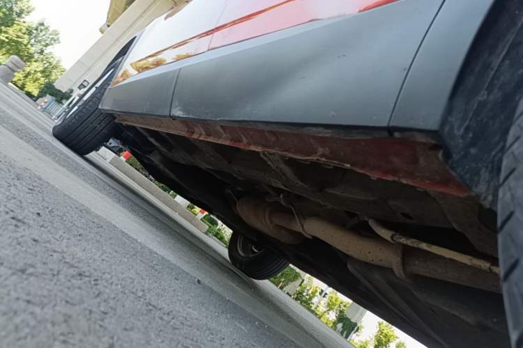 Used Baojun 530 2018 1.5T Manual Luxury Version National V Left Side Sill