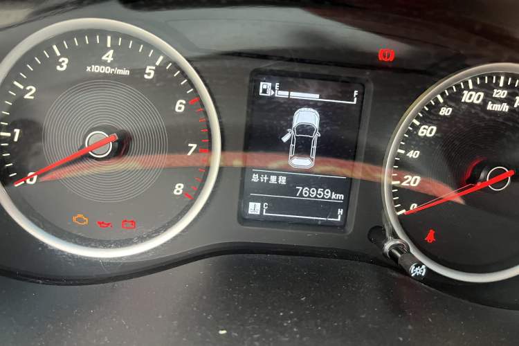 Used Baojun 530 2018 1.5T Manual Luxury Version National V Odometer Close Up