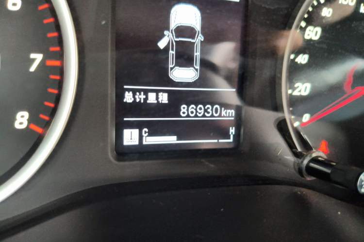 Used Baojun 530 2018 1.5T Manual Comfort Version China V Odometer Close Up