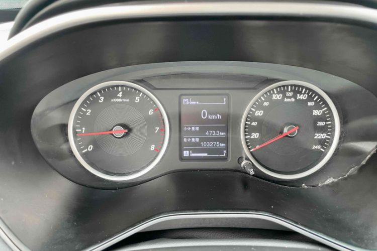 Used Baojun 530 2018 1.5T Manual Comfort Version China V Odometer Close Up