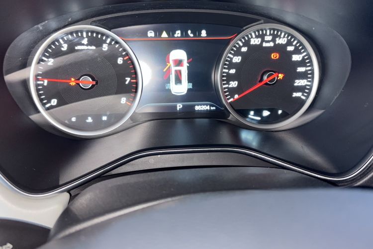 Used Baojun 530 2018 1.5T DCT Flagship Version China V Emission Standard Odometer Close Up