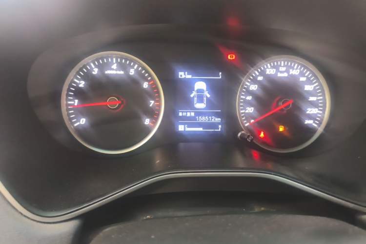 Used Baojun 530 2018 1.5T Manual Elite Version China V Odometer Close Up