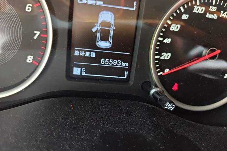 Used Baojun 530 2018 1.5T Manual Comfort Version China V Odometer Close Up