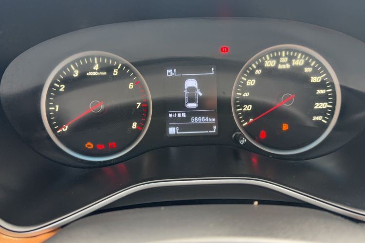 Used Baojun 530 2018 1.5T Manual Elite Version China V Odometer Close Up