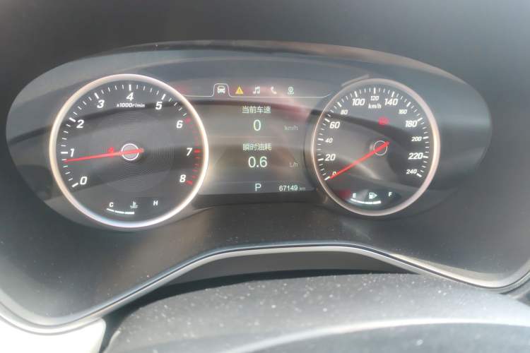 Used Baojun 530 2018 1.5T DCT Flagship Version China V Emission Standard Odometer Close Up